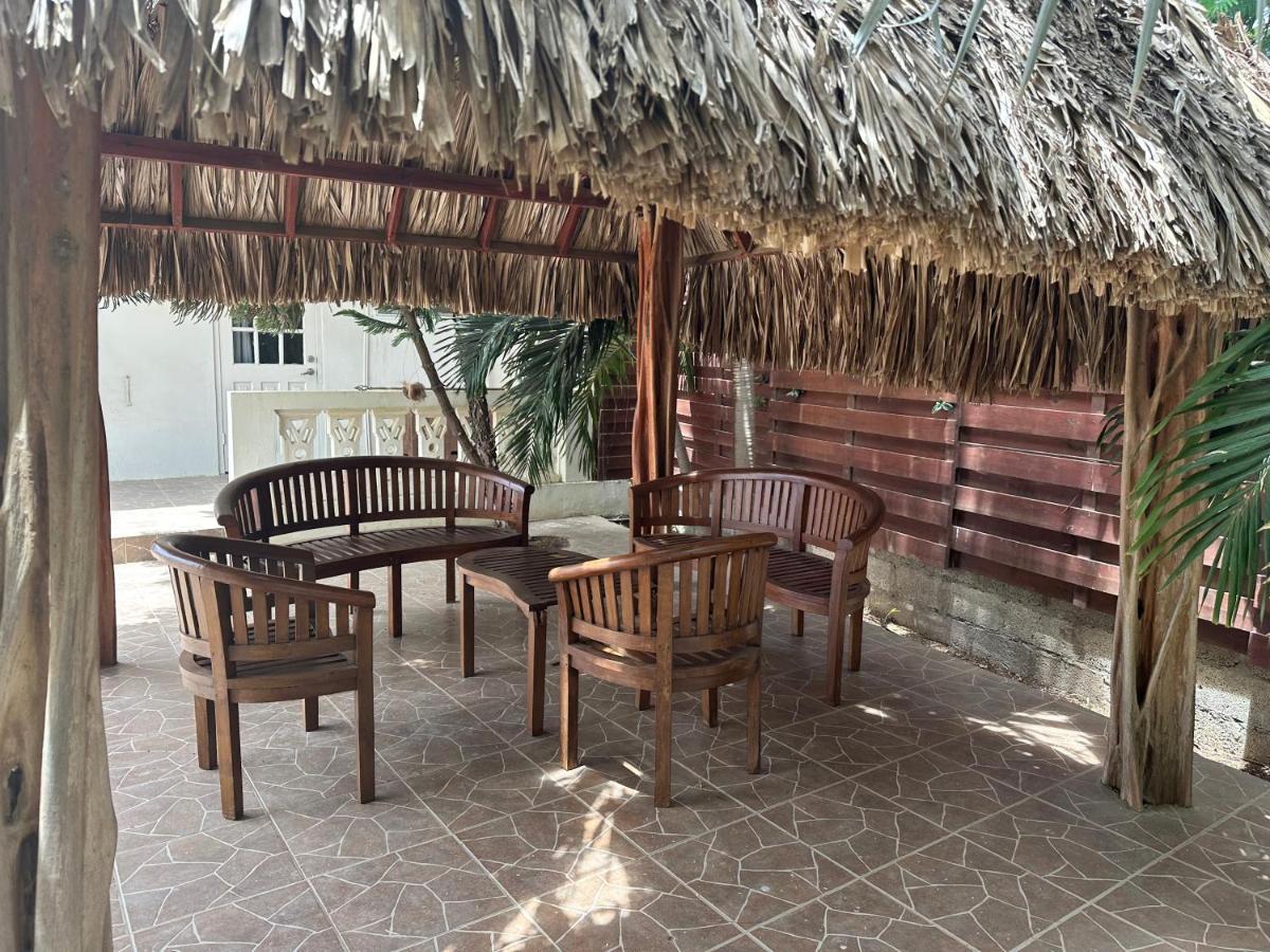 Studio - Begane Grond - Poolside Kralendijk  Luaran gambar